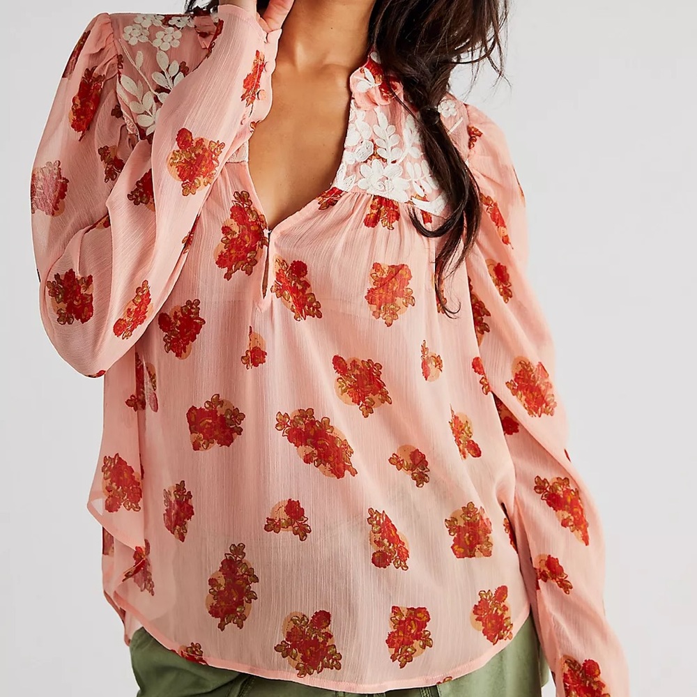 NWT Free People Patricia Embroidered Top Size XS sheer Blouse Z462